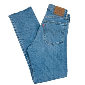 Levis | Light Wedgie Straight Crop EUC Like New sz 25